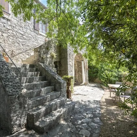 Grenadiers Holiday home *