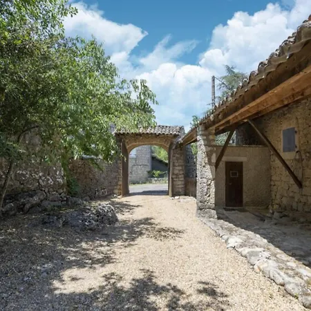Grenadiers Holiday home *