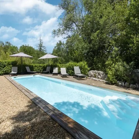 Grenadiers Holiday home *